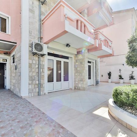 Garni Hotel Koral Budva Kültér fotó